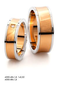 Vigselring Guldbolaget Choice Design 4050-8R med diamant i 18 k guld.
